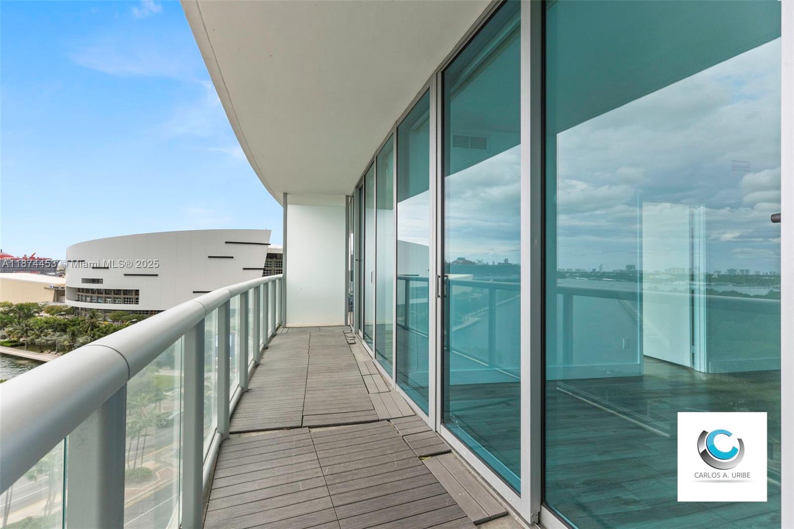 888 Biscayne Blvd 911