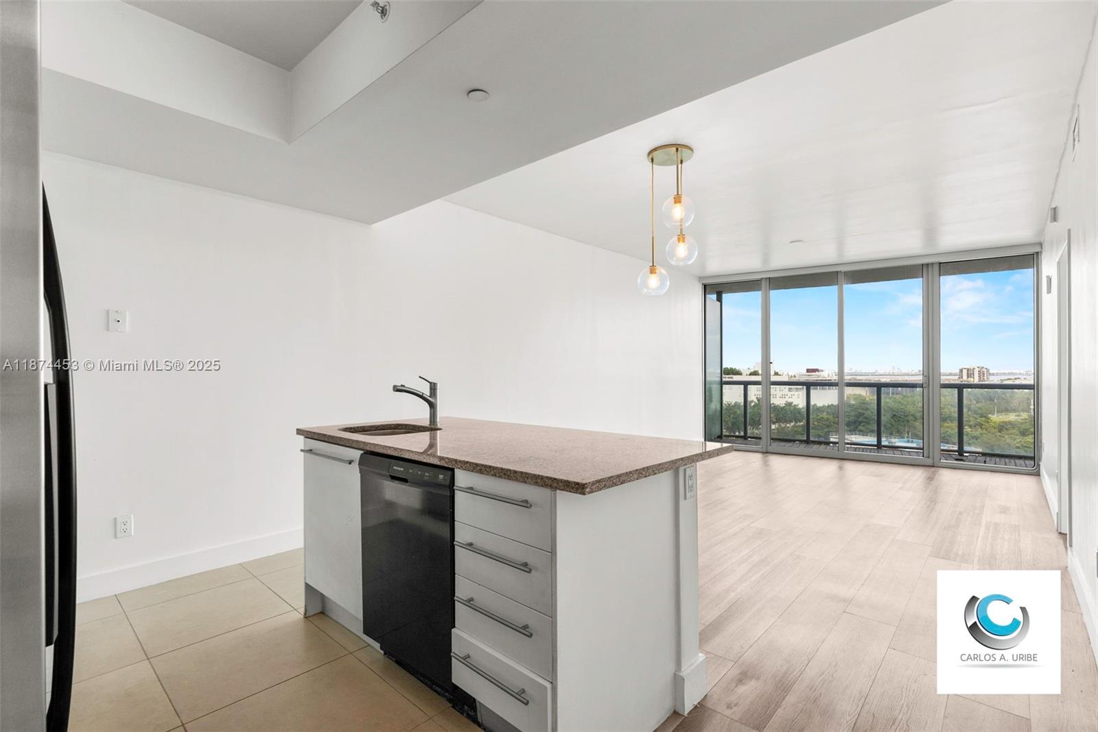 888 Biscayne Blvd 911