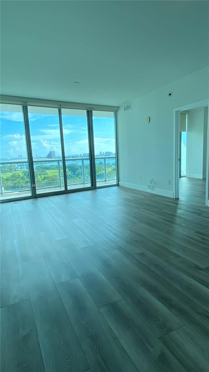 888 Biscayne Blvd 911