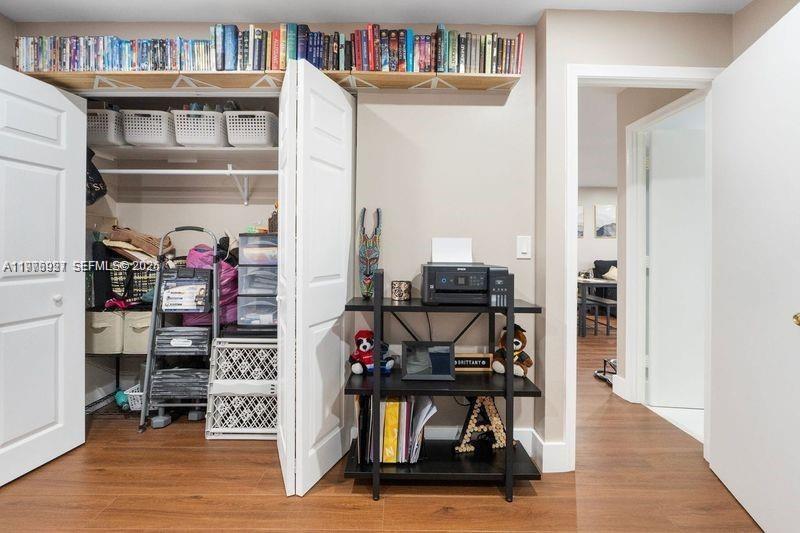 LAKEWOOD EAST SEC 1 - Residential Lease