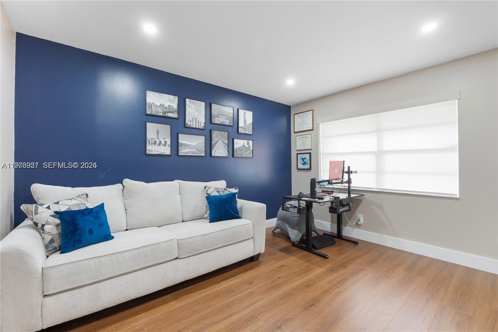 LAKEWOOD EAST SEC 1 - Residential Lease