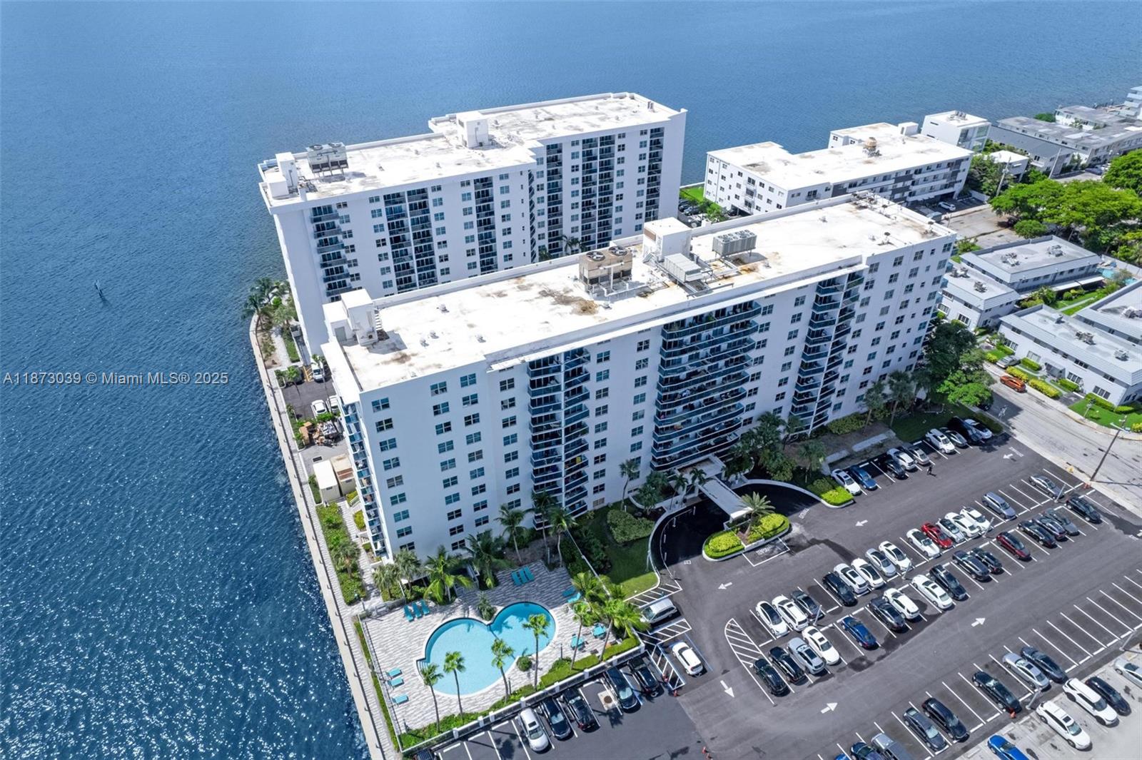TREASURES ON THE BAY II C - Residential