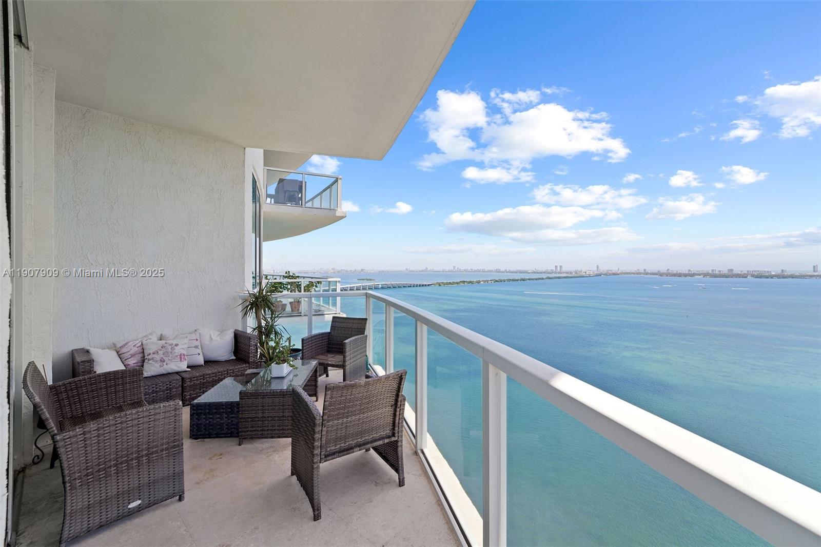 ONYX ON THE BAY CONDO - Residential Lease