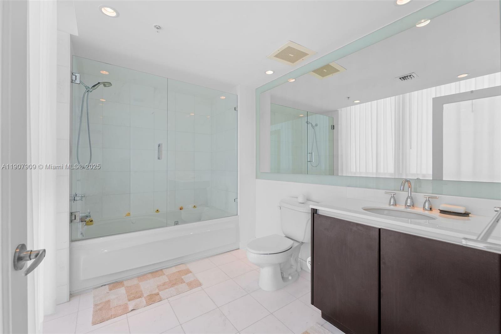 ONYX ON THE BAY CONDO - Residential Lease