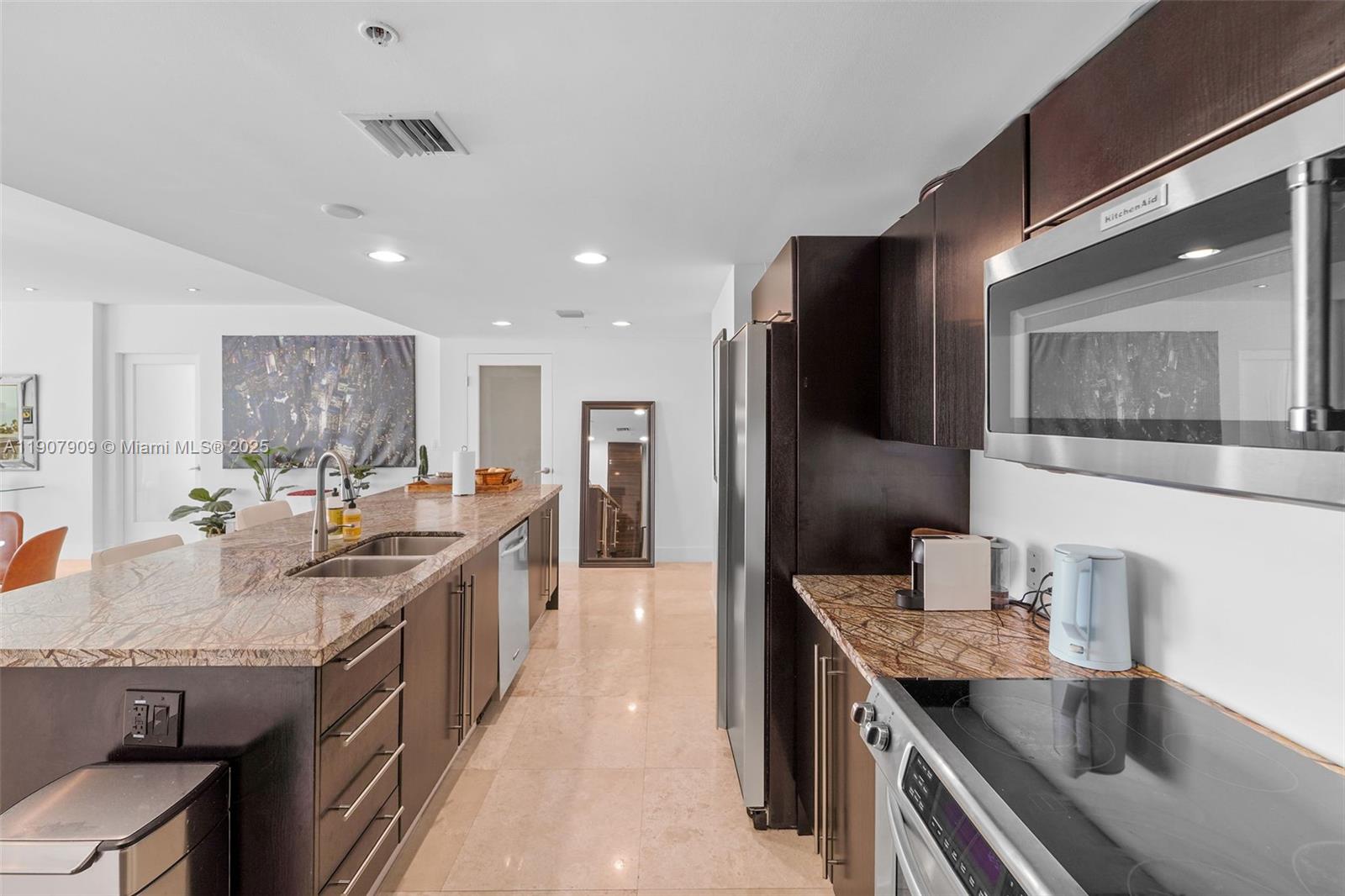 ONYX ON THE BAY CONDO - Residential Lease