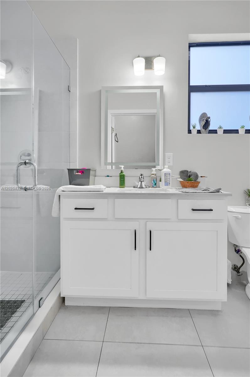 SOUTH MIAMI LAKES - Residential