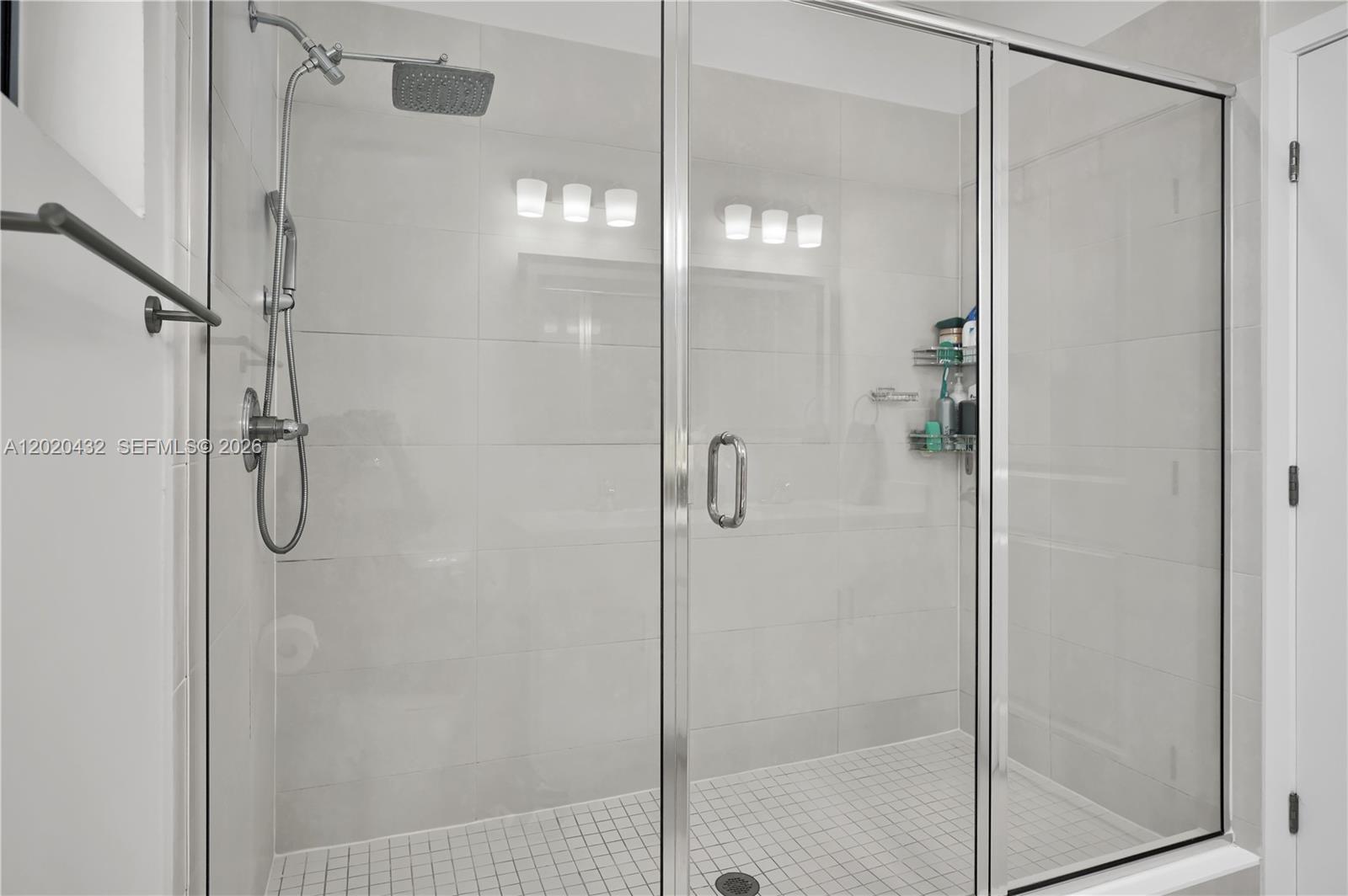 SOUTH MIAMI LAKES - Residential