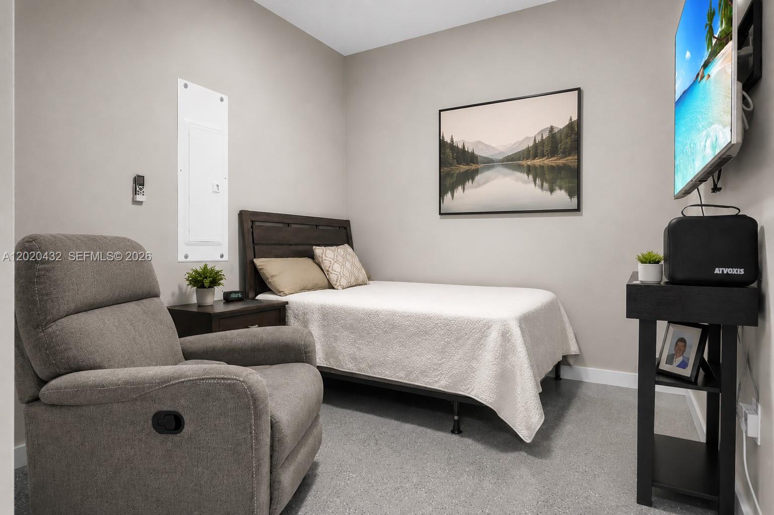 SOUTH MIAMI LAKES - Residential