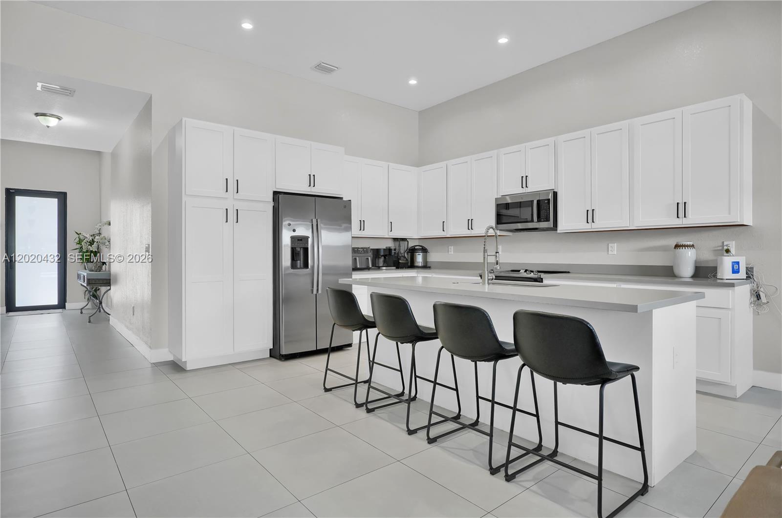 SOUTH MIAMI LAKES - Residential