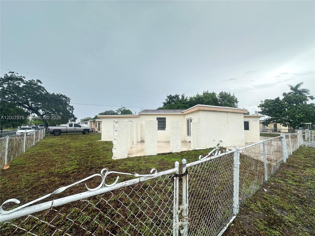 Photo of 2348 NW 15th St, Fort Lauderdale, FL 33311 (MLS # A12007576)