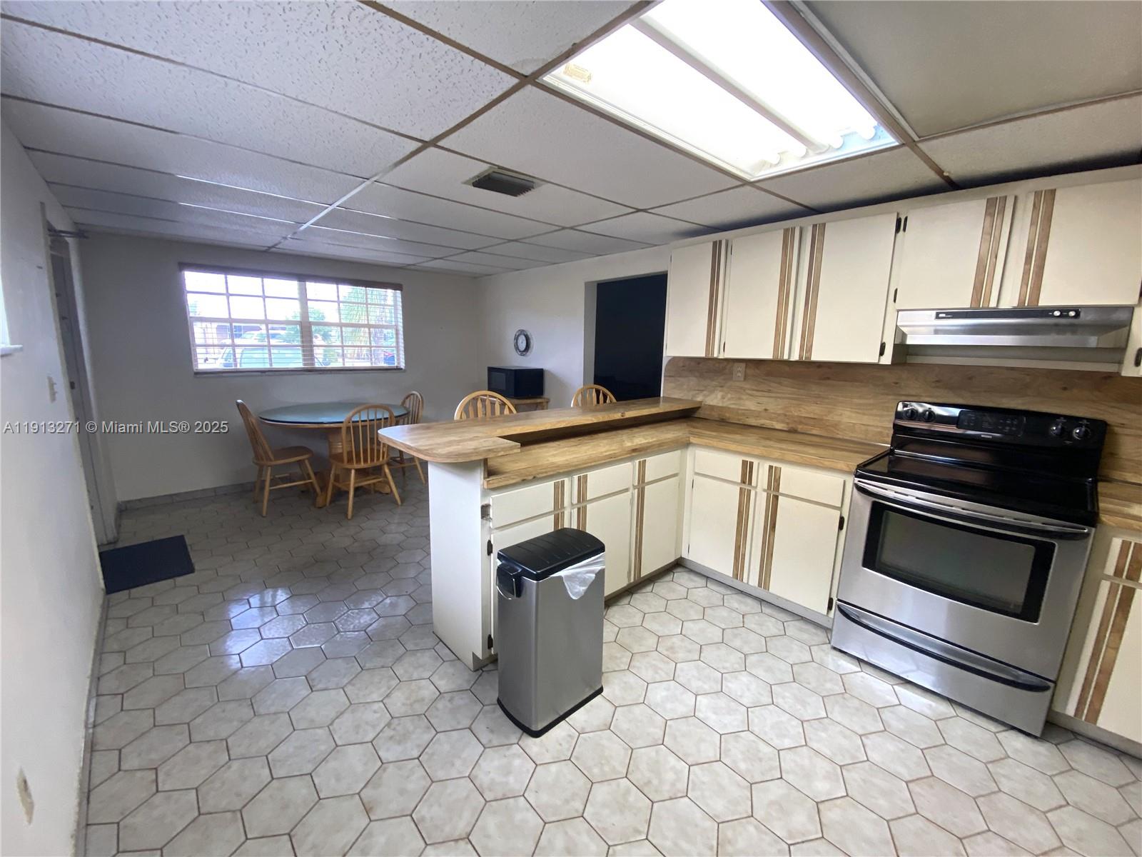 ESSEX VILLAGE 1ST ADDN - Residential