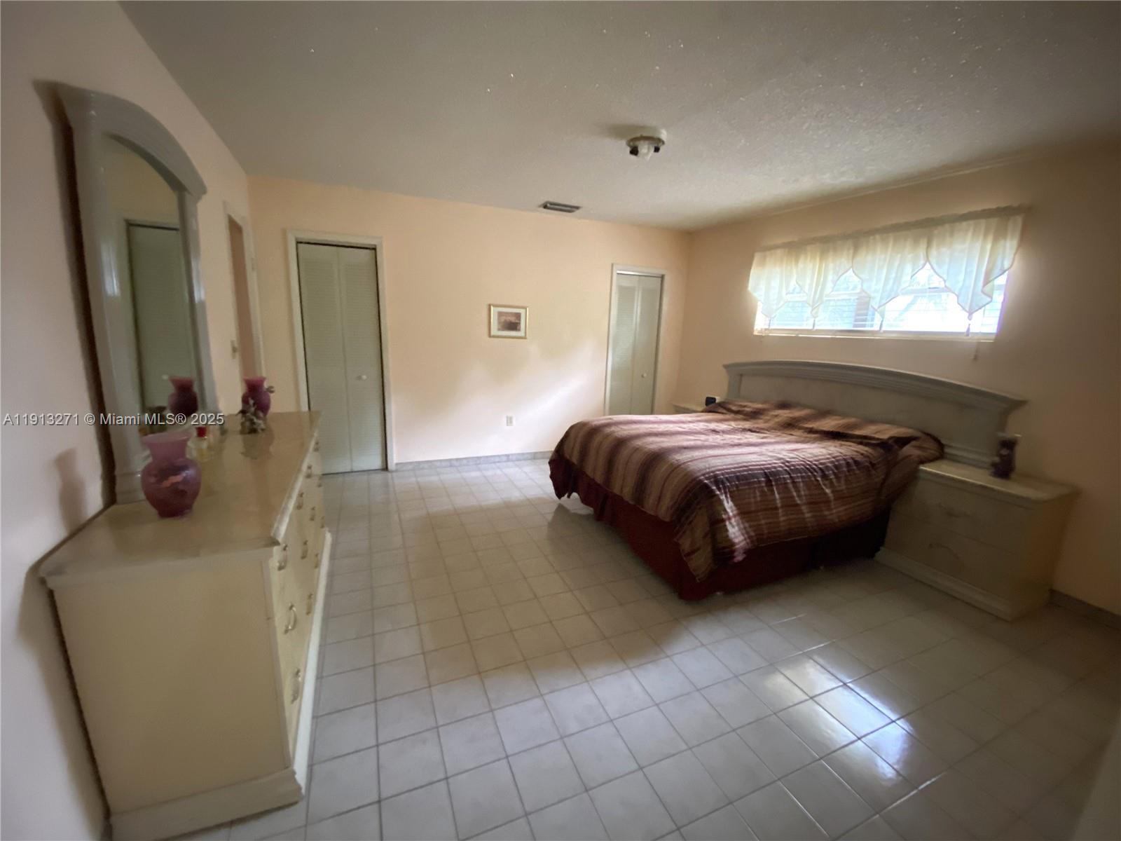 ESSEX VILLAGE 1ST ADDN - Residential