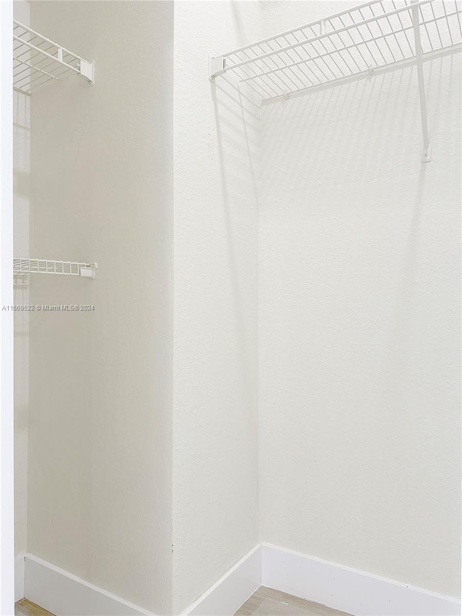 PARK PLACE AT MIDWAY COND - Residential