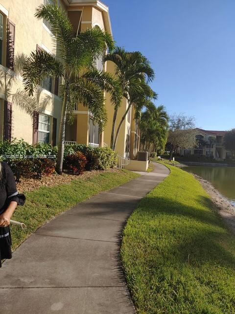 THE RESIDENCE - Residential