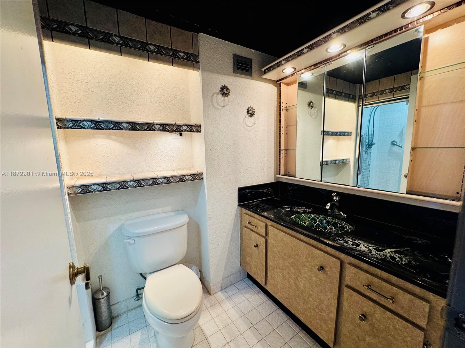 DEL PRADO - Residential