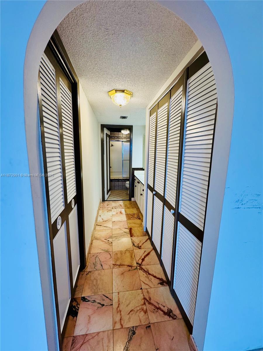 DEL PRADO - Residential