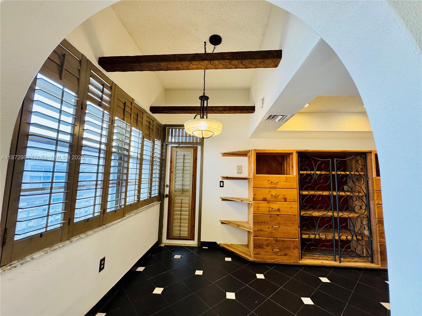 DEL PRADO - Residential