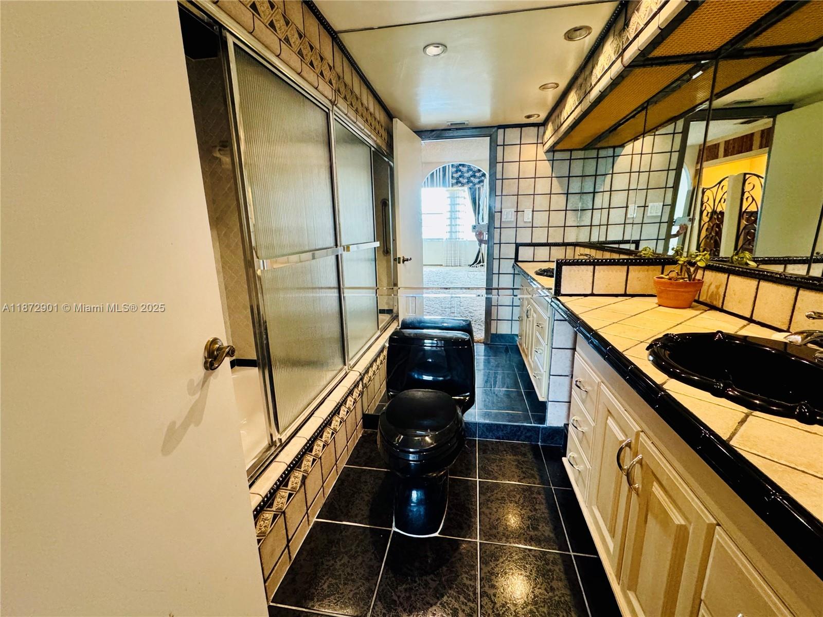 DEL PRADO - Residential