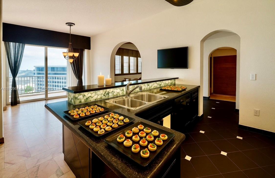 DEL PRADO - Residential