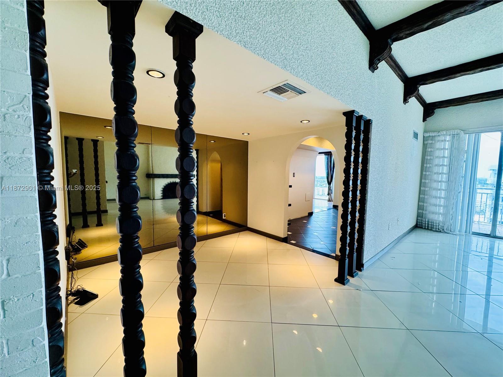 DEL PRADO - Residential