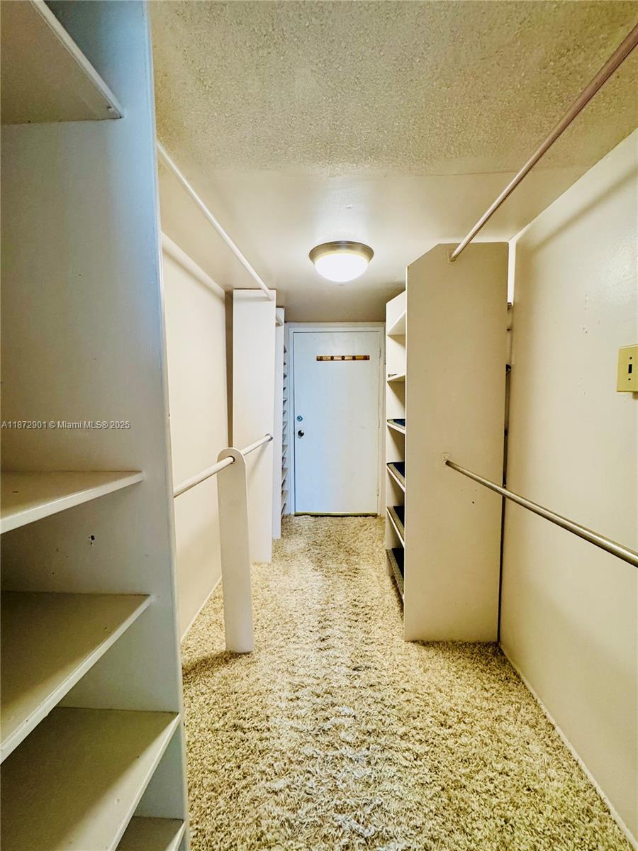 DEL PRADO - Residential