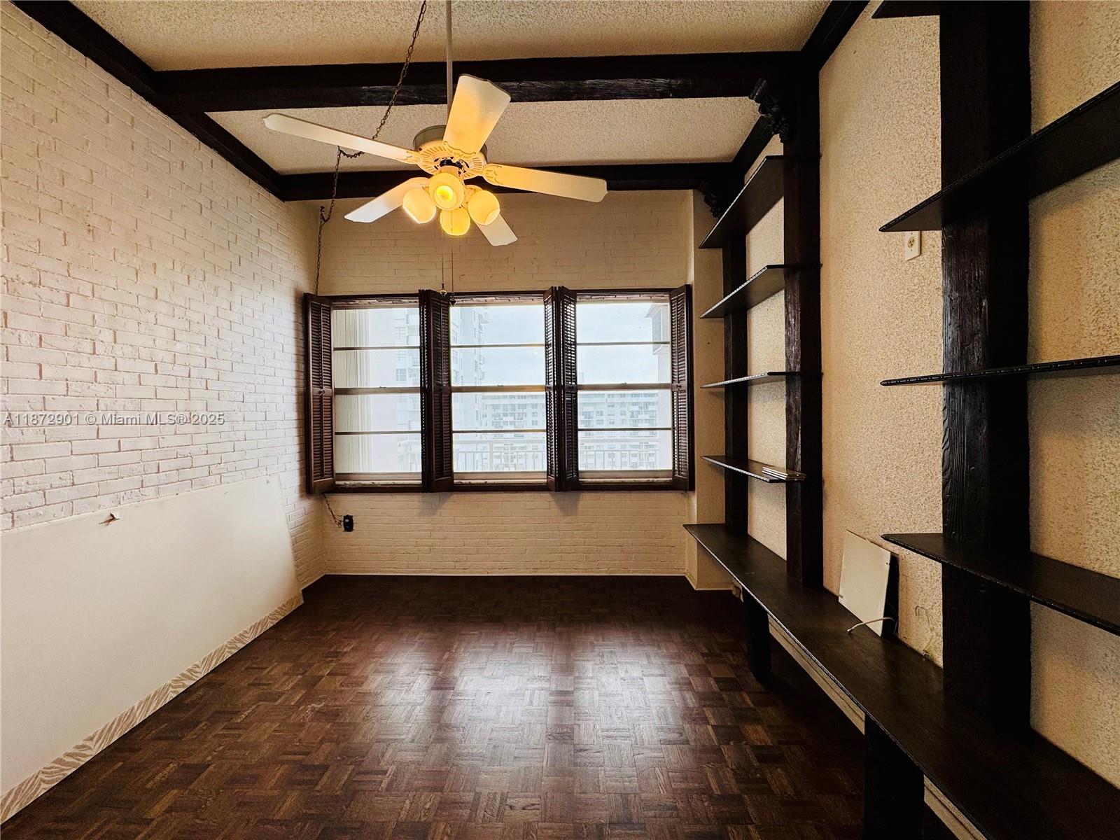 DEL PRADO - Residential