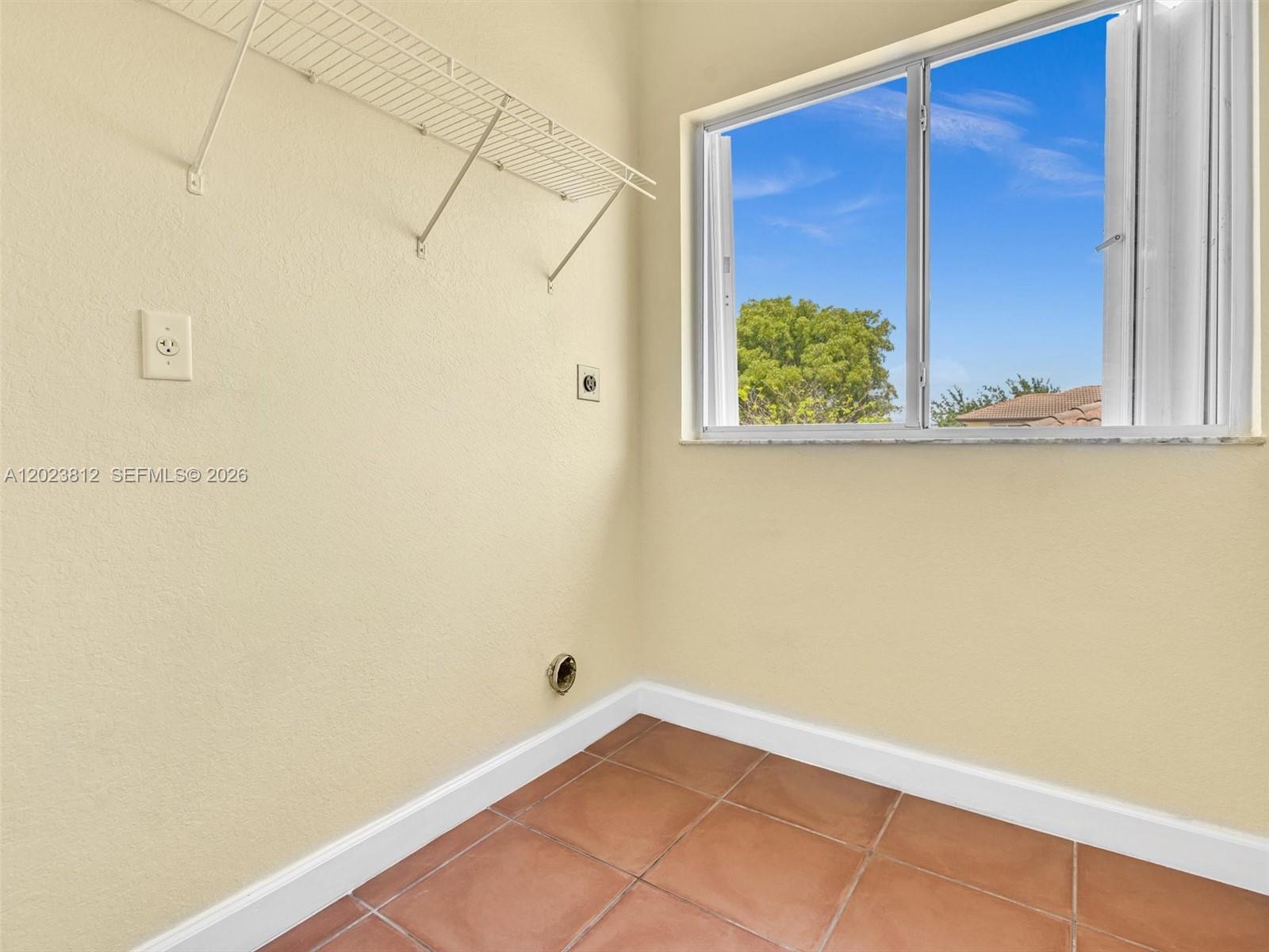 MARBELLA ESTATES - Residential