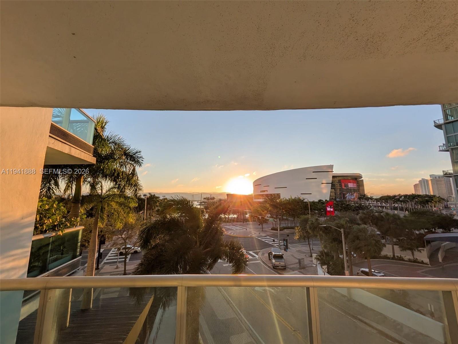 900 Biscayne Blvd 401