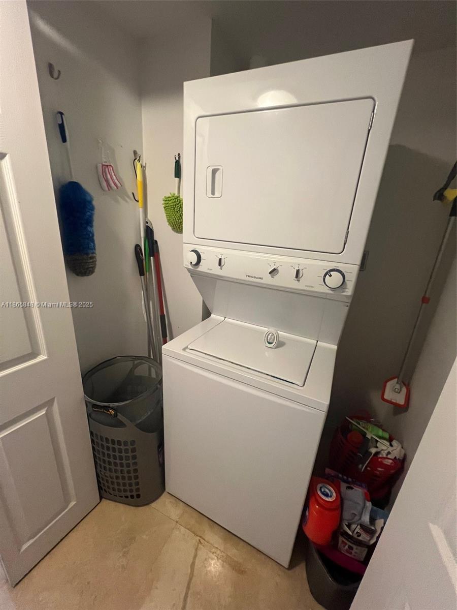 THE MINORCA CONDO - Residential