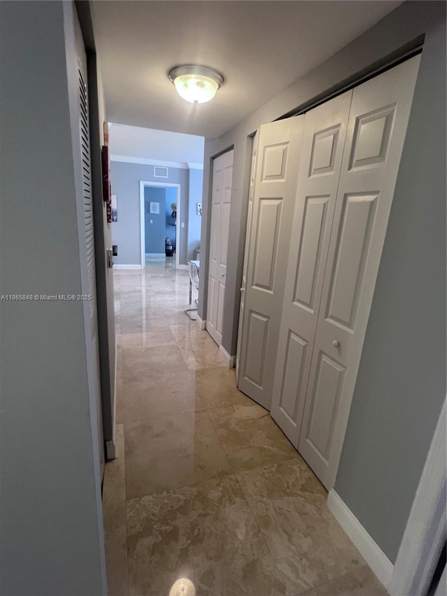 THE MINORCA CONDO - Residential