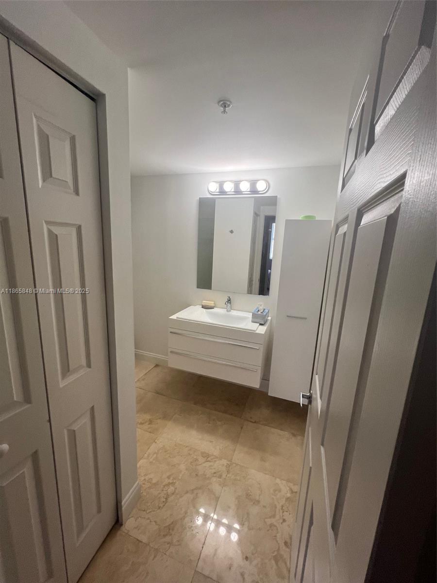 THE MINORCA CONDO - Residential