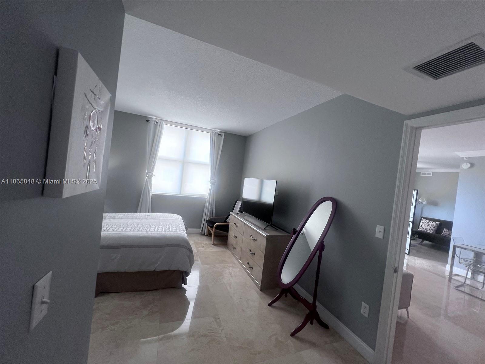 THE MINORCA CONDO - Residential