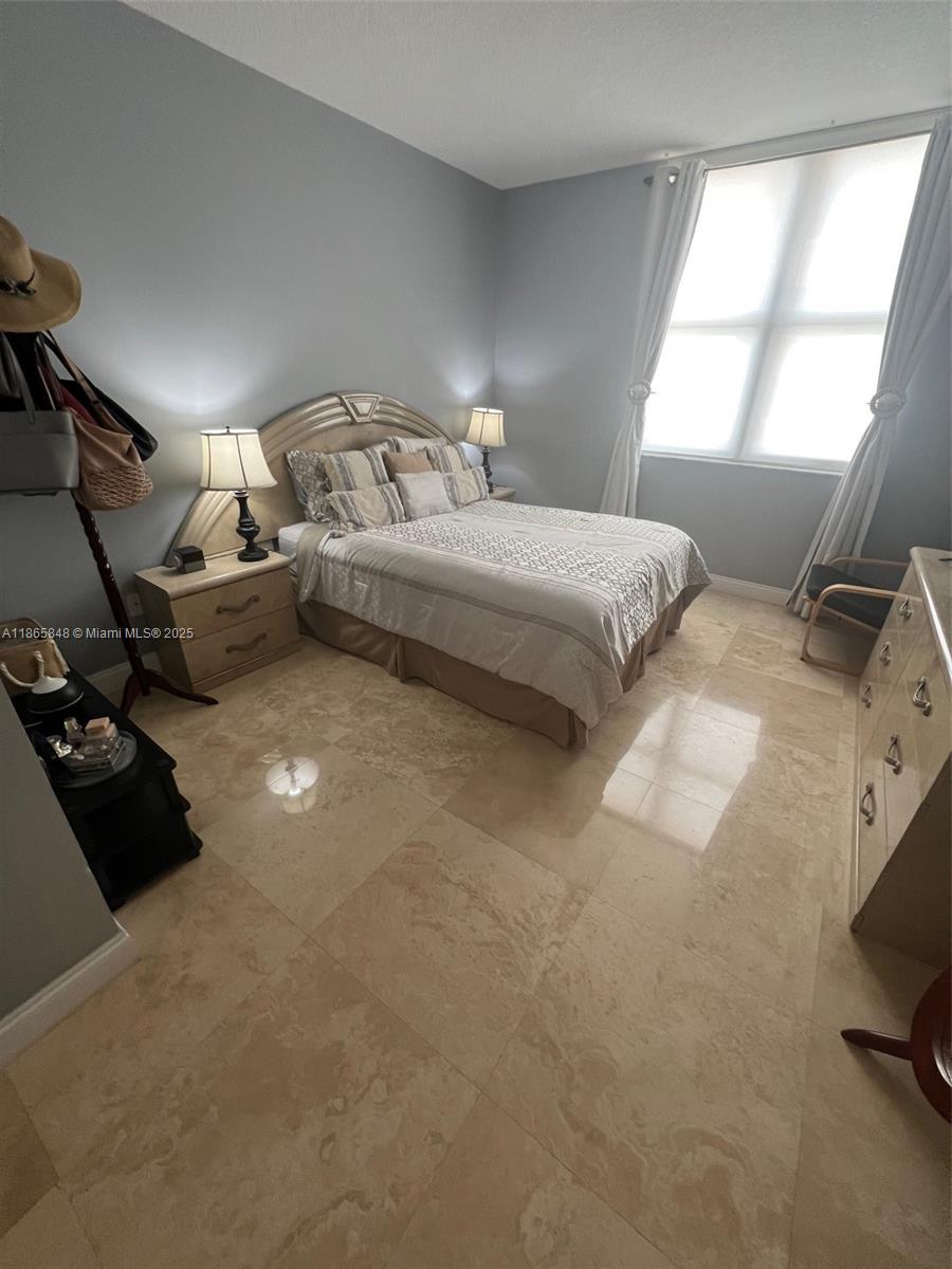 THE MINORCA CONDO - Residential