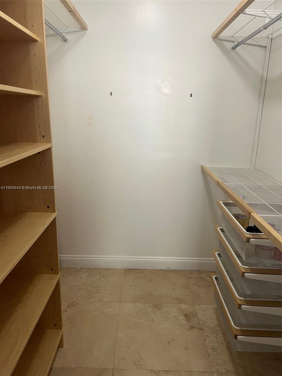 THE MINORCA CONDO - Residential