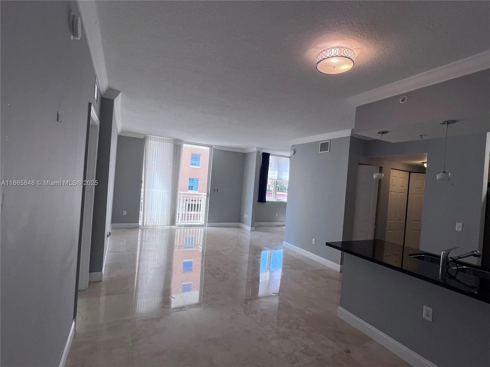 THE MINORCA CONDO - Residential