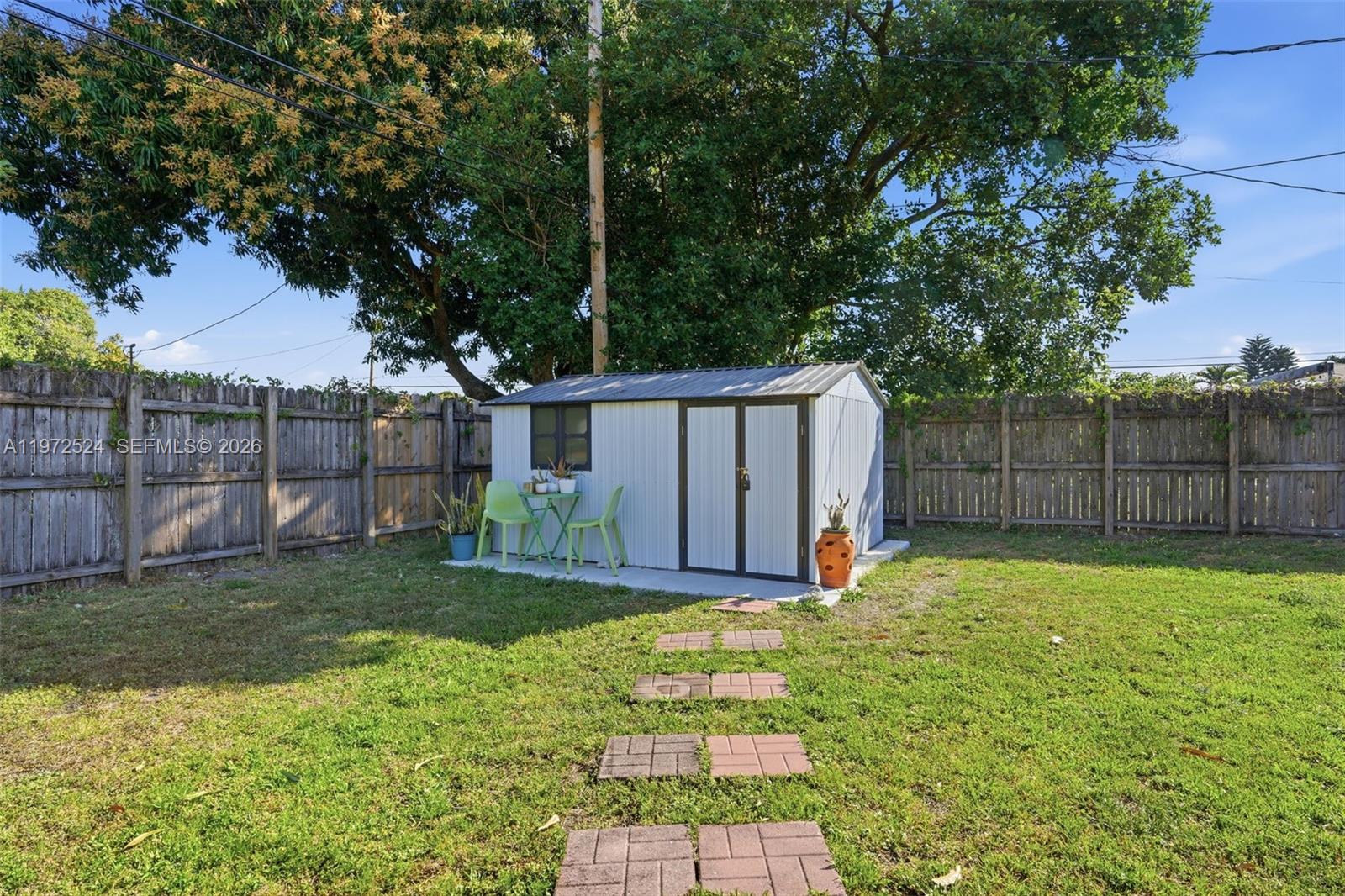 LARKDALE - Residential