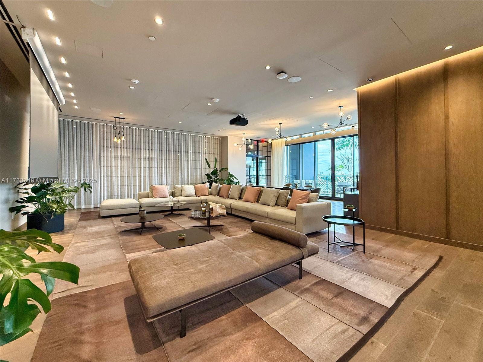 159 Ne 6th Street Condo - Residential