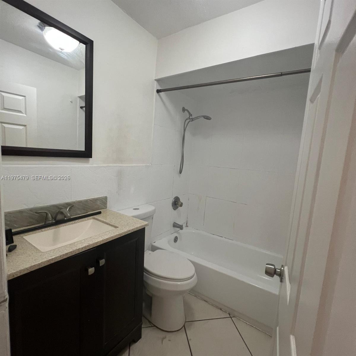 TOWN OF HALLANDALE B-13 - Residential