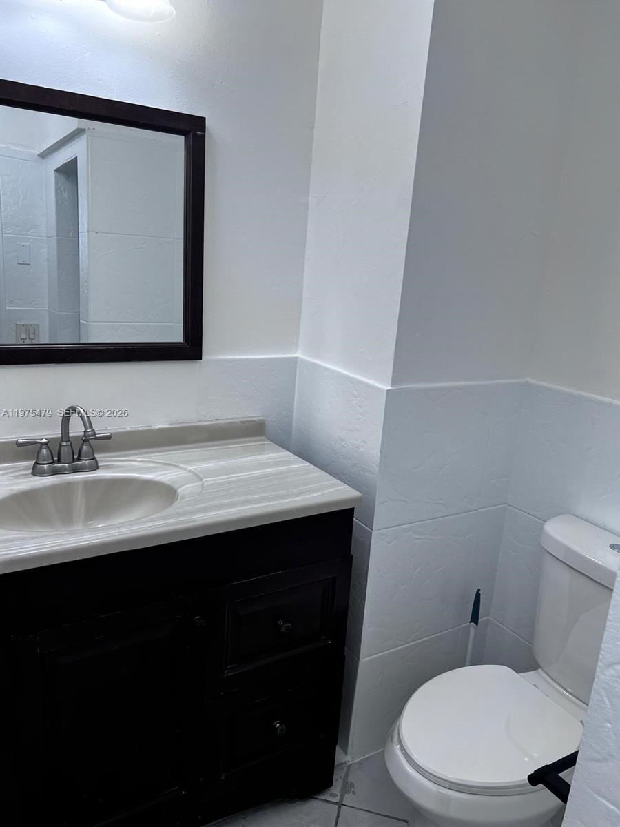 TOWN OF HALLANDALE B-13 - Residential