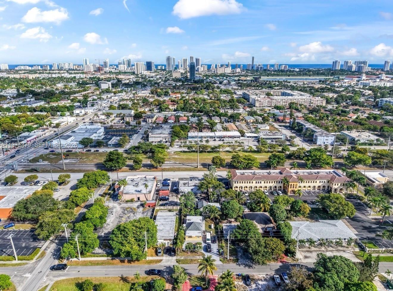 TOWN OF HALLANDALE B-13 - Residential