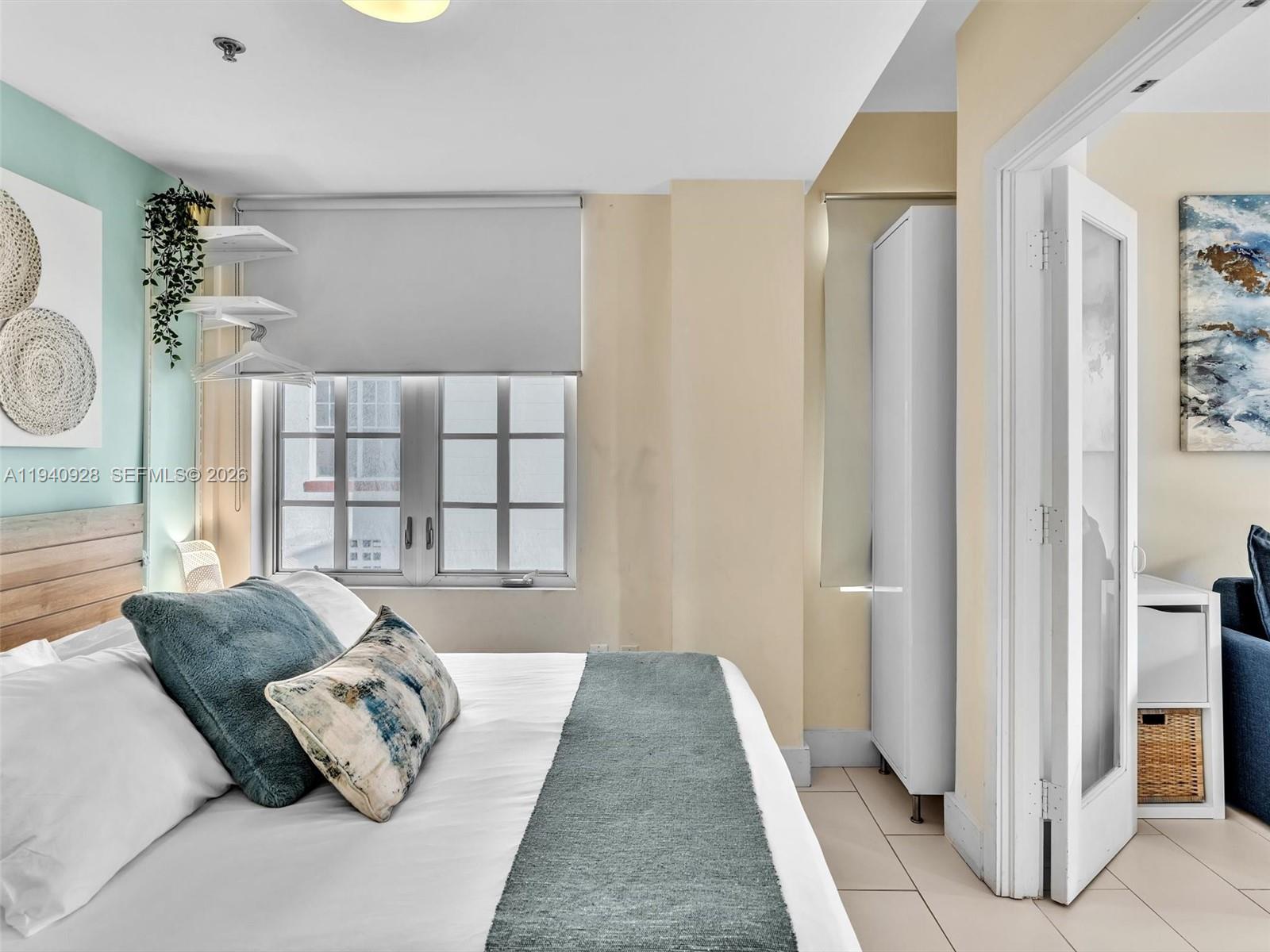 BARBIZON BEACH CLUB CONDO - Residential