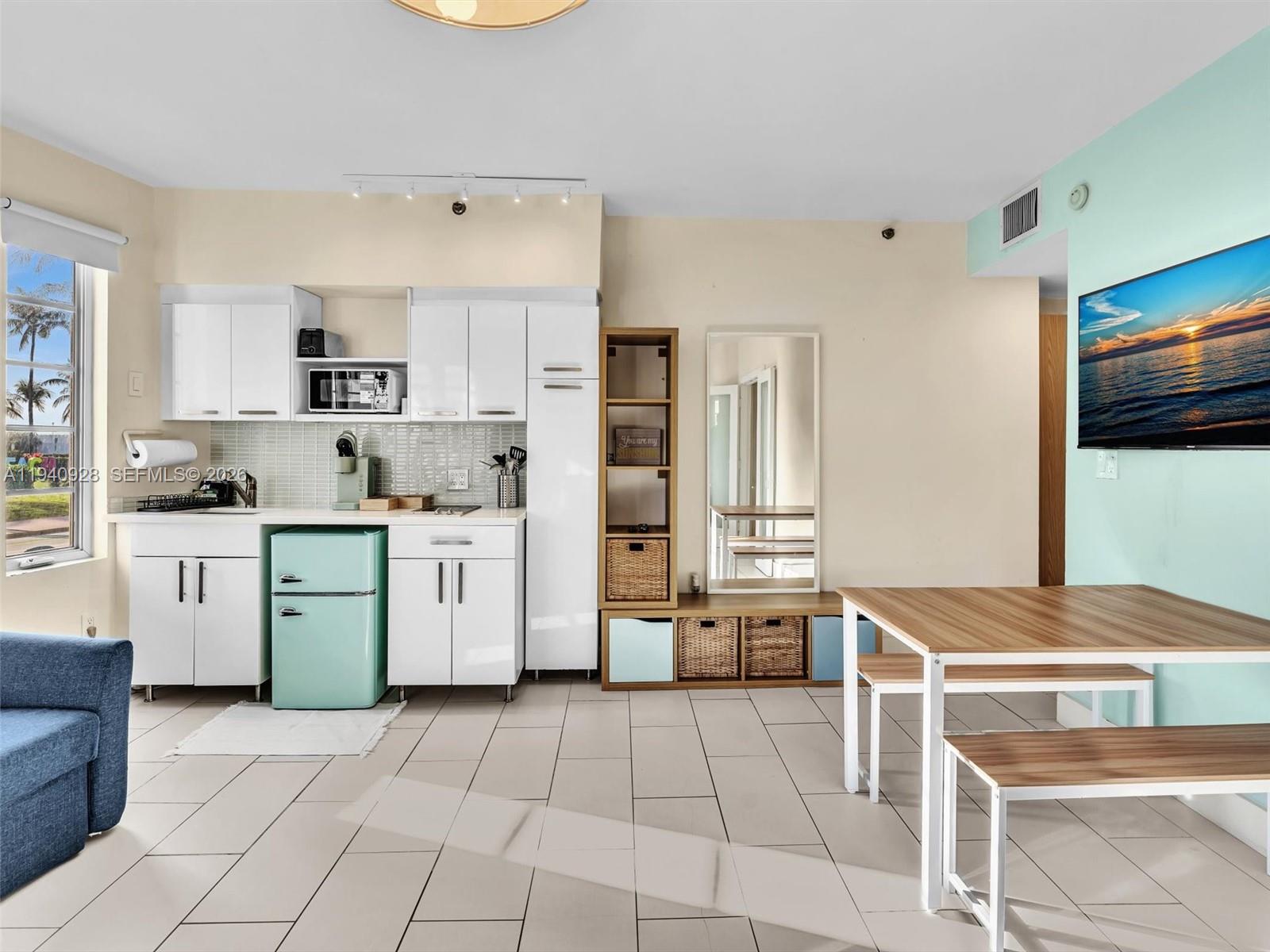 BARBIZON BEACH CLUB CONDO - Residential