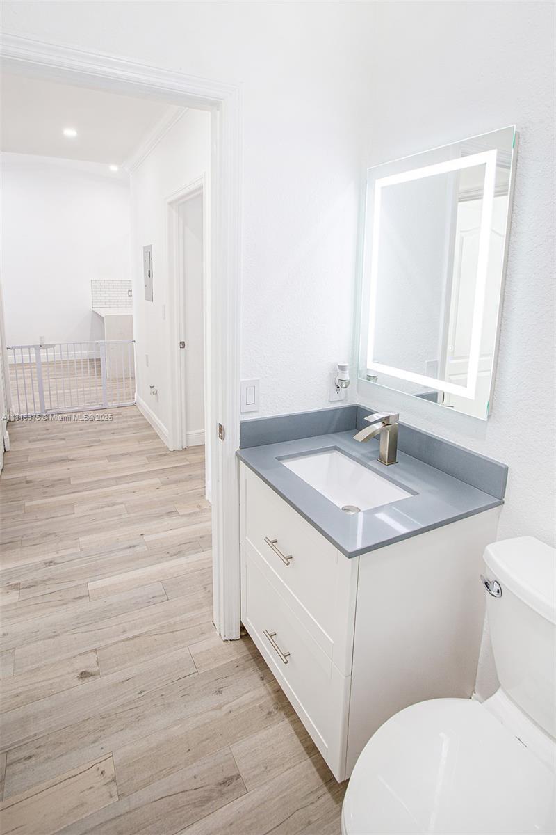 GABRIELLA CONDO CENTER - Residential Lease