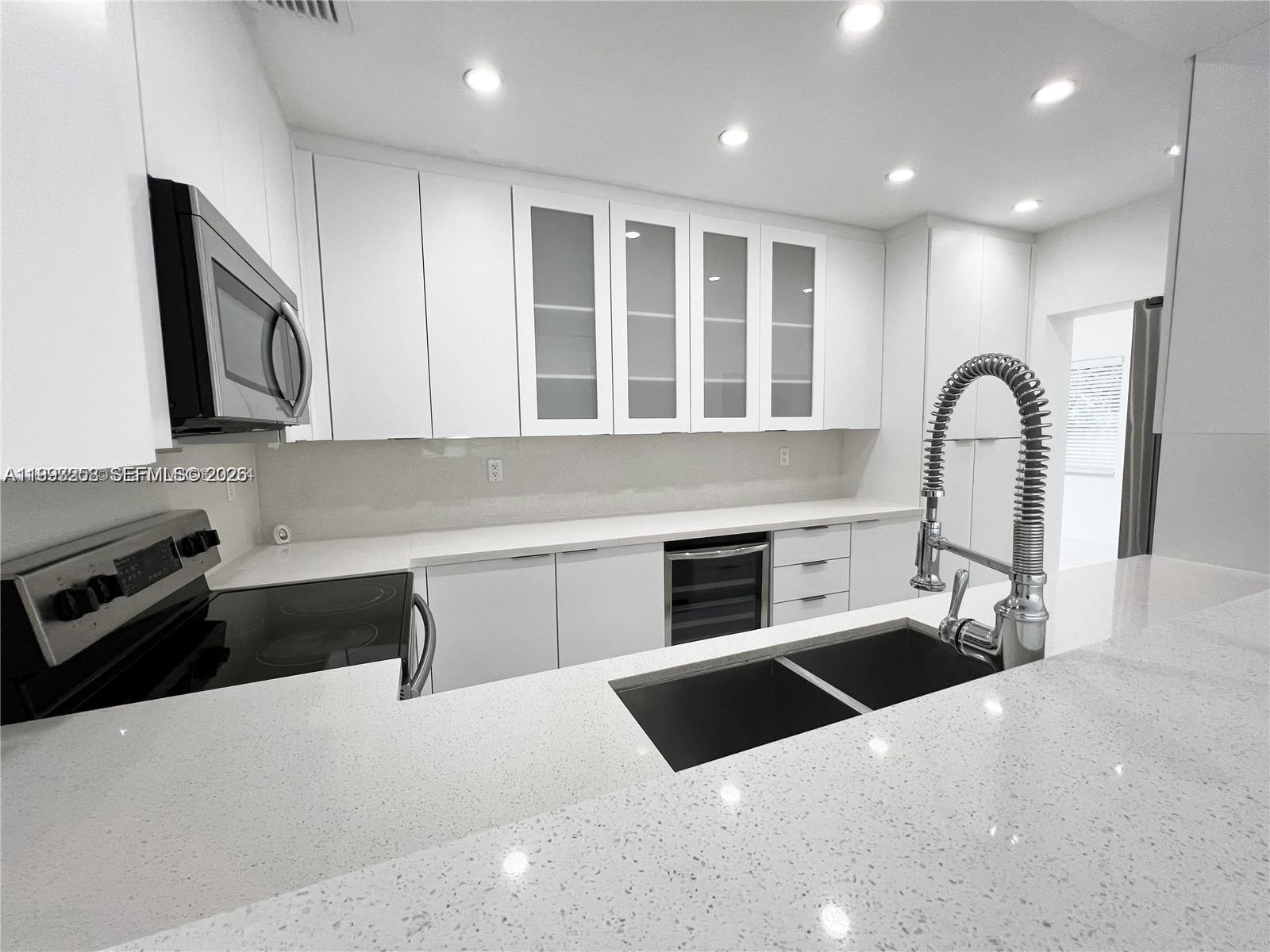 PLANTATION - Residential