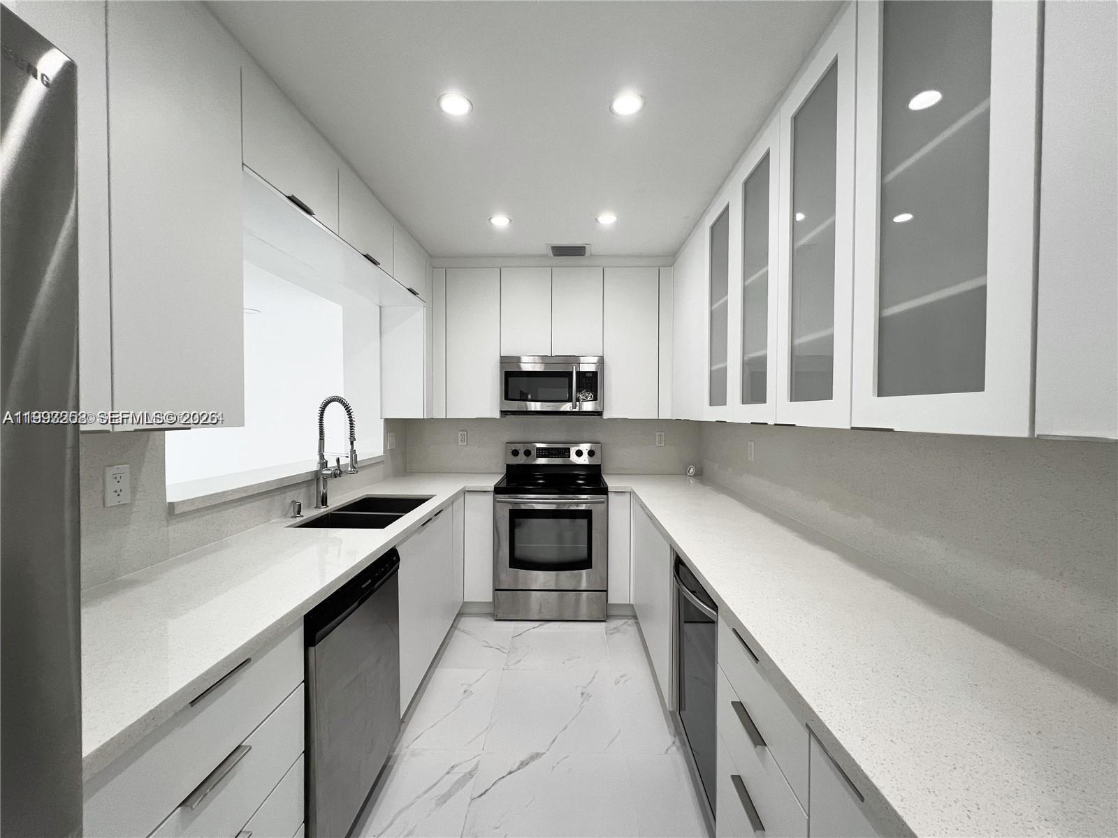 PLANTATION - Residential