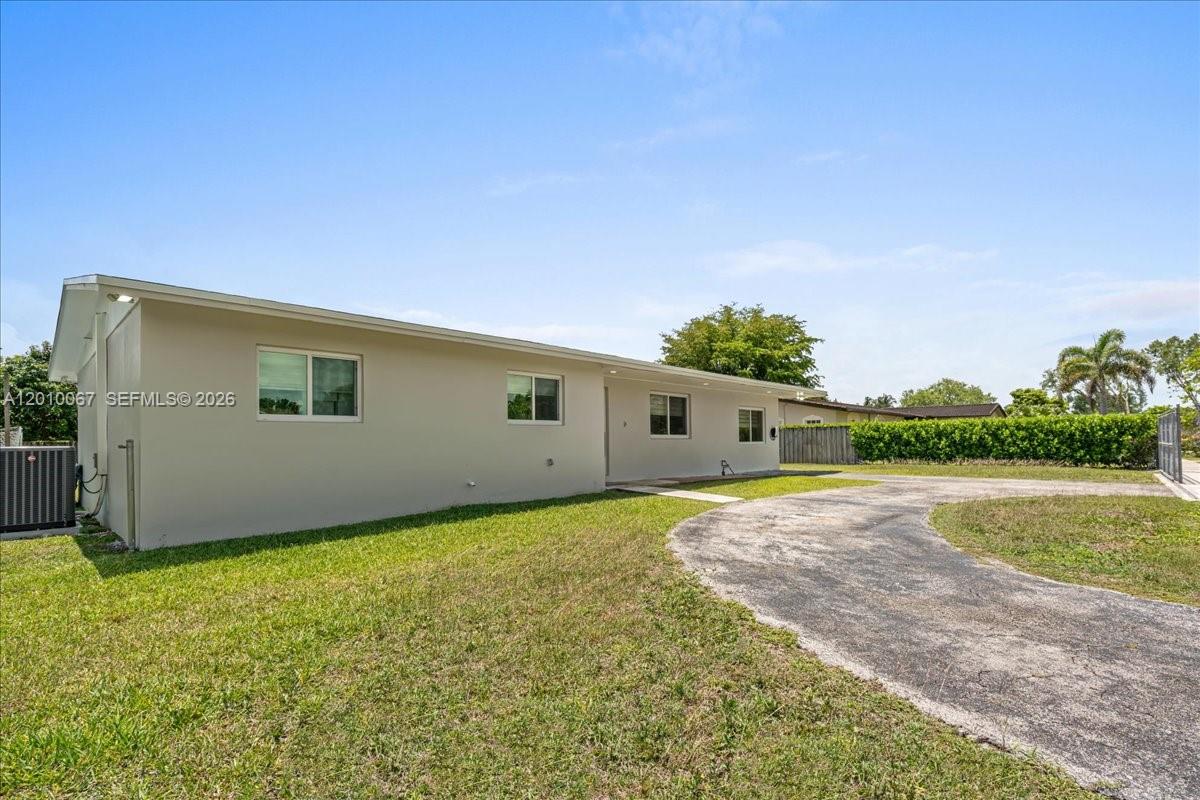 UNIVERSAL ESTATES SOUTH - Residential