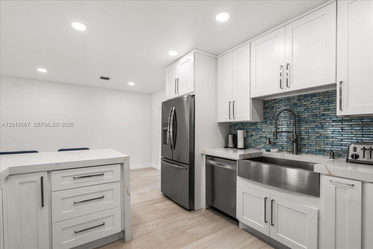 UNIVERSAL ESTATES SOUTH - Residential