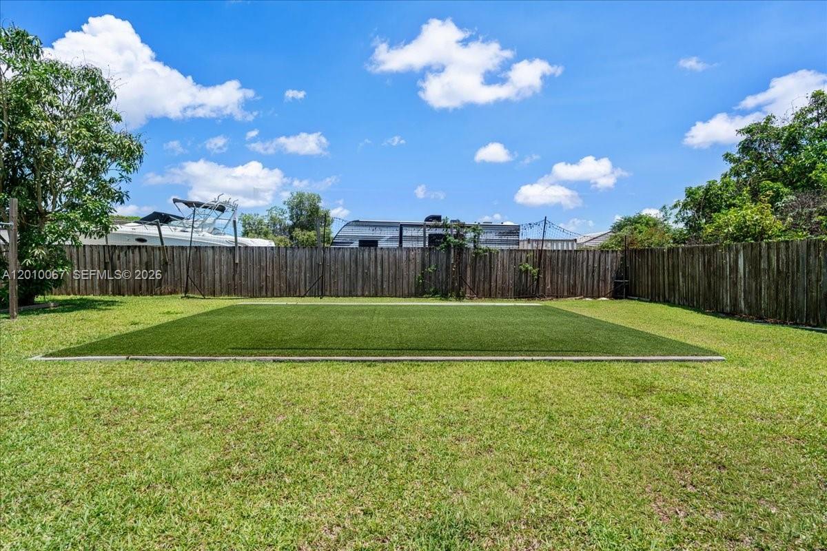 UNIVERSAL ESTATES SOUTH - Residential