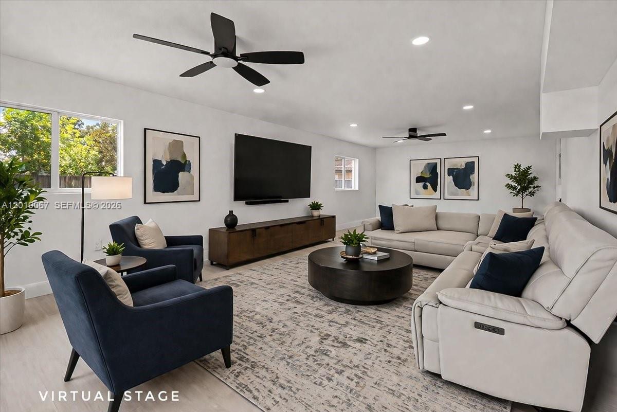 UNIVERSAL ESTATES SOUTH - Residential
