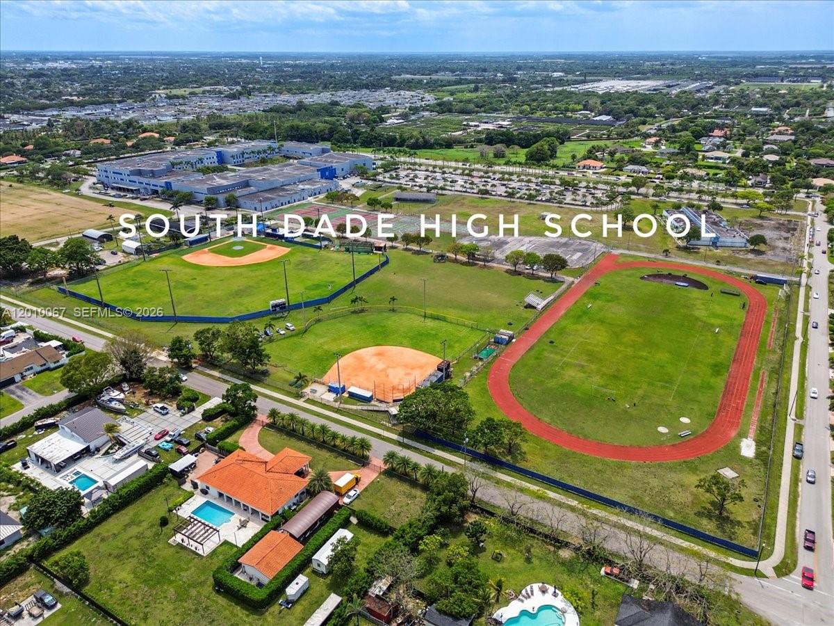 UNIVERSAL ESTATES SOUTH - Residential